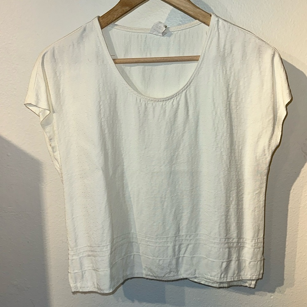 VTG soft white lace detail textured blouse
